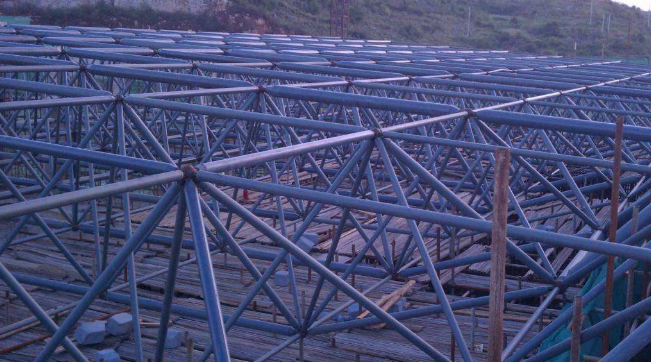 蛟河概述网架加工中对钢材的质量的过细恳求